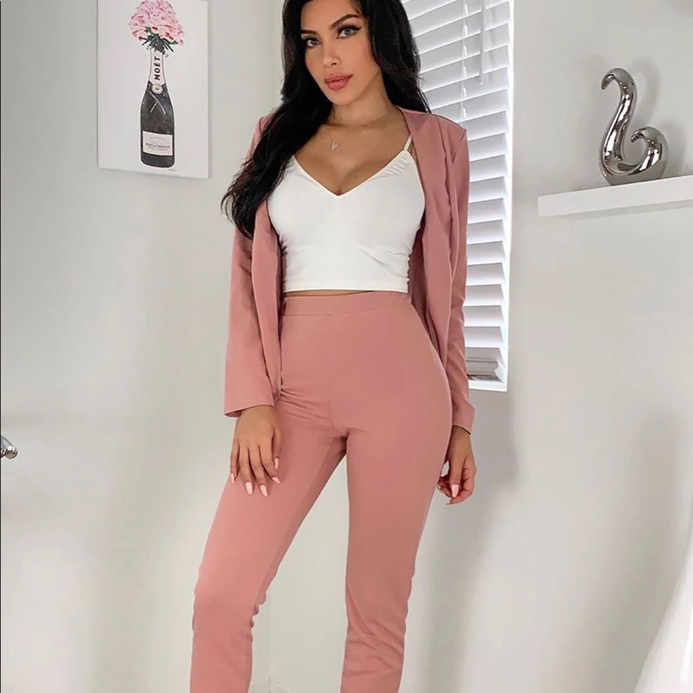 Fashion Nova - Payin’ It Forward Blazer Set - Mauve